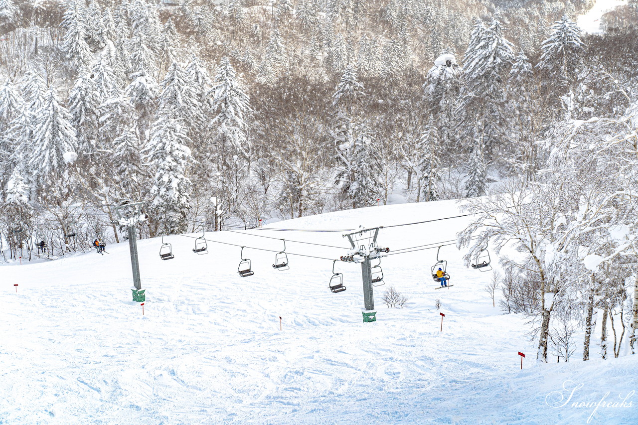 富良野スキー場　気温 -14℃。ダイヤモンドダストが煌めく、国内屈指のリゾートゲレンデを堪能♪